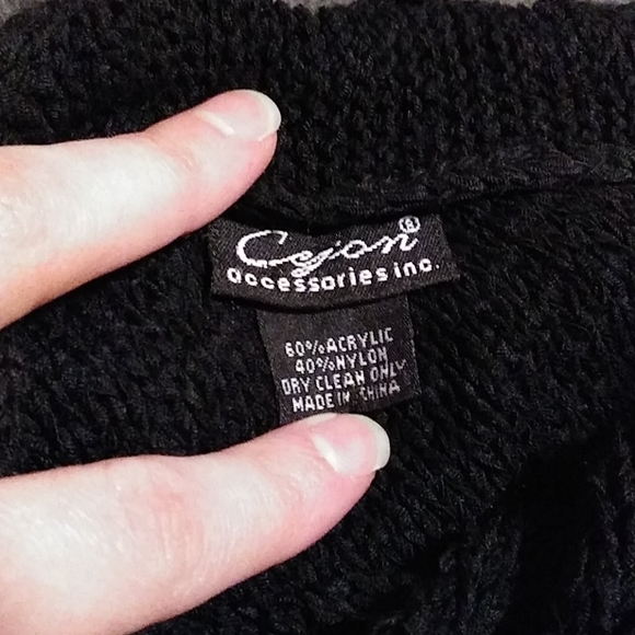 Fringe Poncho - Picture 5 of 5